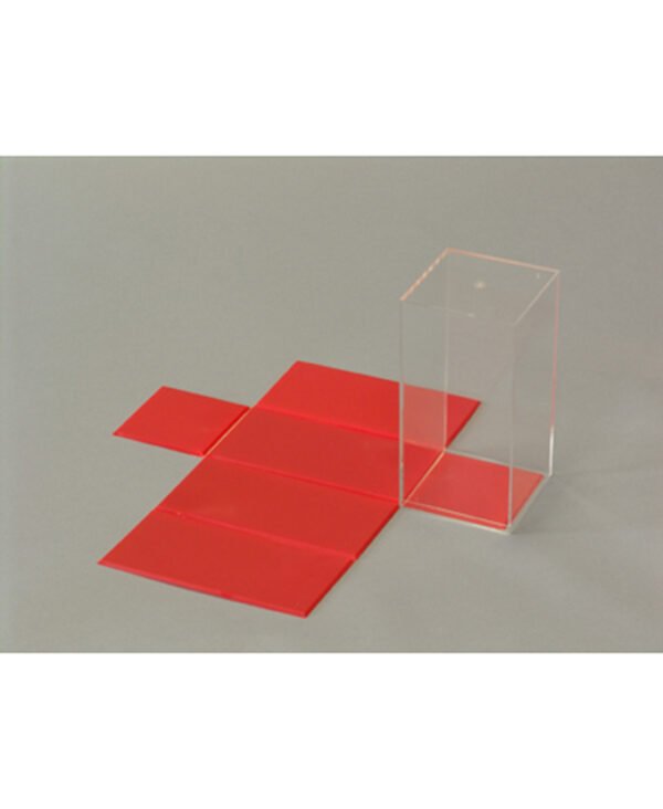 Kvadratna prizma s odvojivom mrežom površine