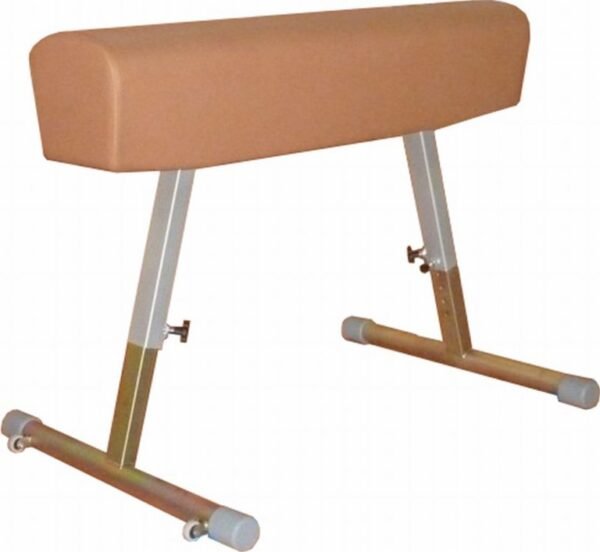 Konj za preskok obložen pravom kožom